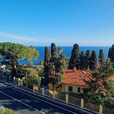 Bellavista Sea View דירה *