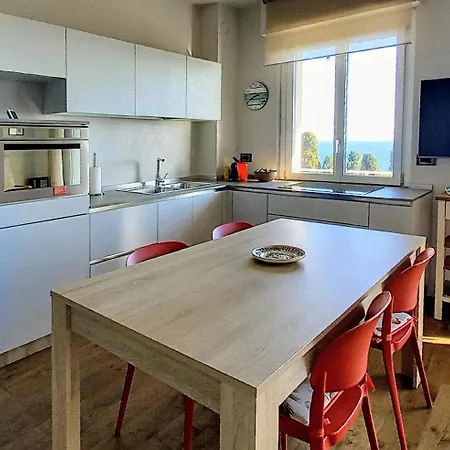 Апартаменты Bellavista Sea View