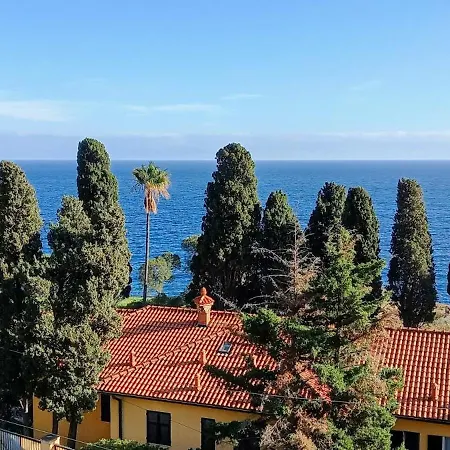 Апартаменты Bellavista Sea View